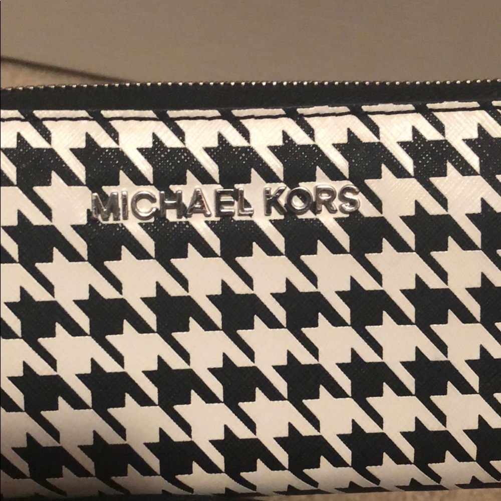 Michael Kors wristlet wallet - Picture 5 of 6